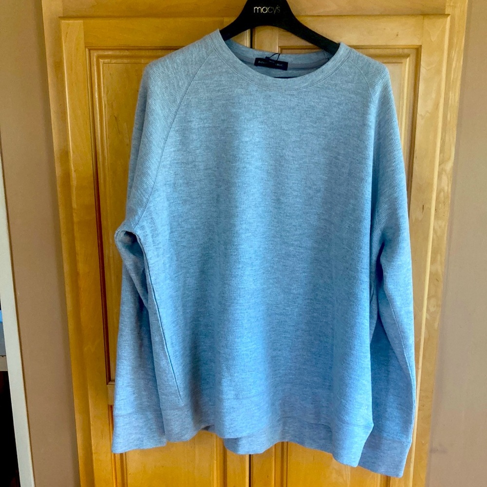 Banana Republic Men’s Grey Crew Pullover.